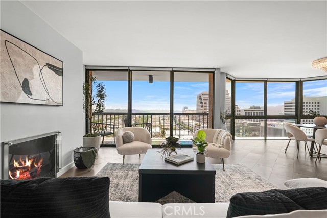 Detail Gallery Image 10 of 66 For 222 Monterey Rd #1203,  Glendale,  CA 91206 - 2 Beds | 2 Baths