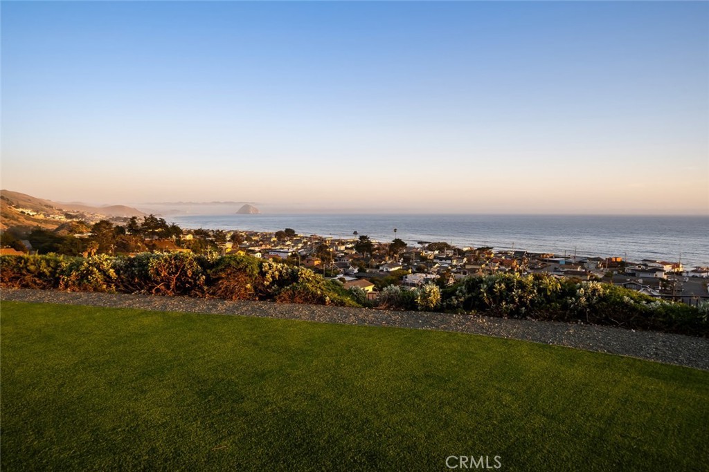 https://media.crmls.org/medias/01255d16-d73d-412c-84ca-8d5e0806b2ba.jpg?preset=X-Large