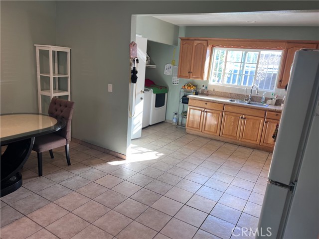 1222 E 103rd Street, Los Angeles CA: https://media.crmls.org/medias/0125938f-caed-4c74-8781-50ee51facad1.jpg