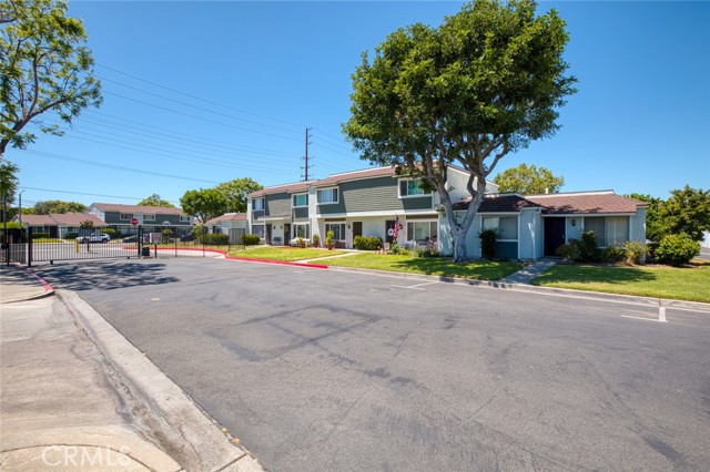 8515 Edgebrook Drive, Garden Grove CA: https://media.crmls.org/medias/0125cb5a-684b-41da-bafc-5a80151b43d3.jpg
