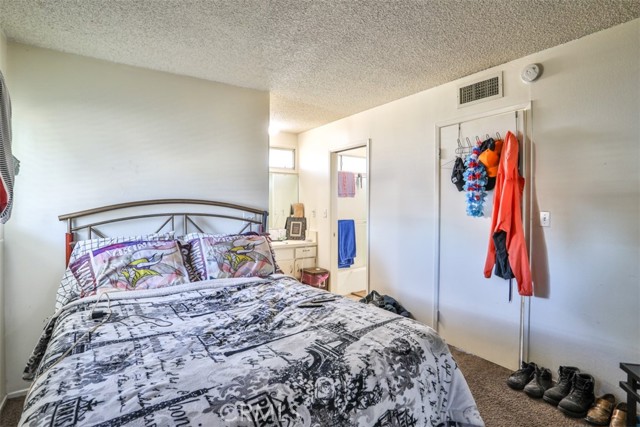 Detail Gallery Image 25 of 40 For 14247 Canterbury Dr, Victorville,  CA 92395 - 2 Beds | 2 Baths