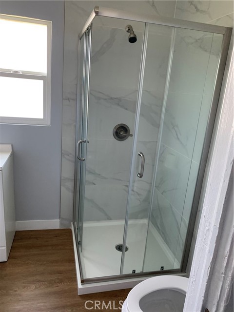 Detail Gallery Image 8 of 12 For 3740 S Harvard Bld a,  Los Angeles,  CA 90018 - 4 Beds | 2 Baths