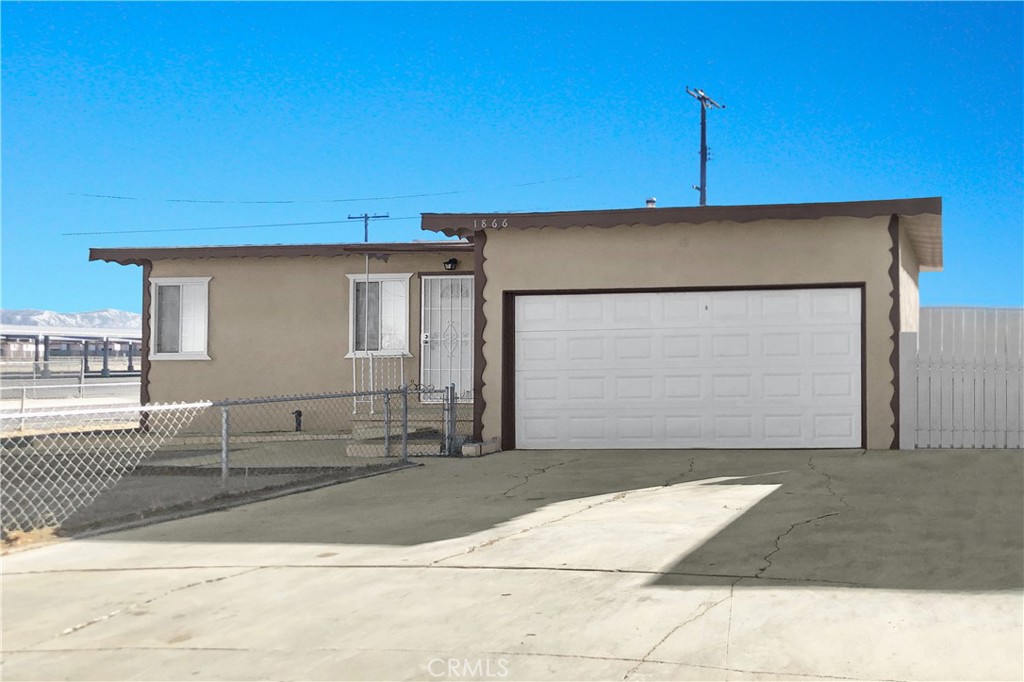 1866 E Avenue Q12