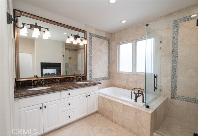 0126c588 E42b 445b Bf4d 11ac8a2588ed