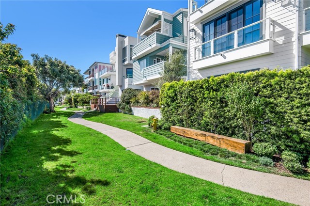 469 26th Street, Manhattan Beach, California 90266, 4 Bedrooms Bedrooms, ,2 BathroomsBathrooms,Residential,Sold,26th Street,SB24050085