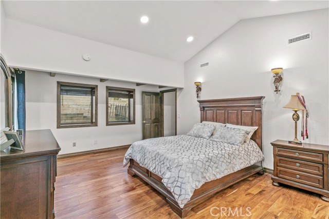 3225 Yardley Place, Simi Valley CA: https://media.crmls.org/medias/0127032e-55e1-4cc9-a811-ef7dfe6ca3e8.jpg