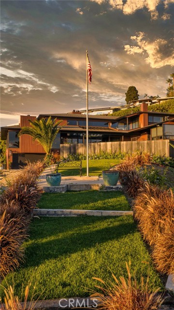 Detail Gallery Image 2 of 30 For 622 Mystic, Laguna Beach,  CA 92651 - 5 Beds | 4 Baths