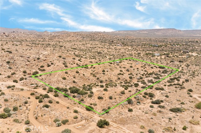 Detail Gallery Image 6 of 24 For 2639 Tumbleweed Trl, Pioneertown,  CA 92268 - – Beds | – Baths