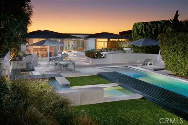 Detail Gallery Image 2 of 27 For 58 N La Senda Dr, Laguna Beach,  CA 92651 - 5 Beds | 5/1 Baths