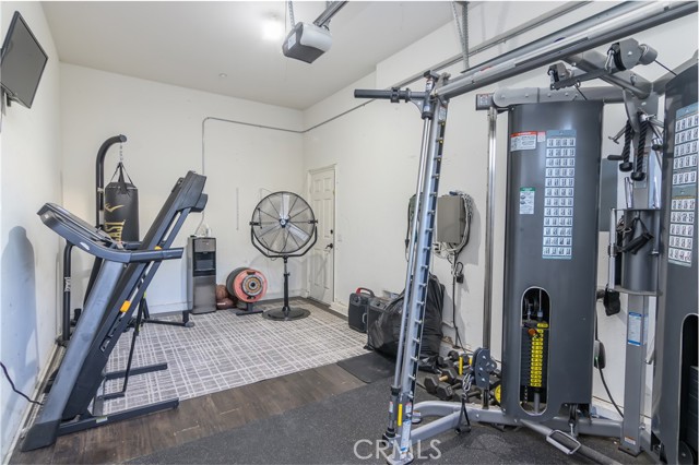2159 Hathaway Avenue, Westlake Village CA: https://media.crmls.org/medias/01299023-b3c1-41ce-947a-52c92523cff2.jpg