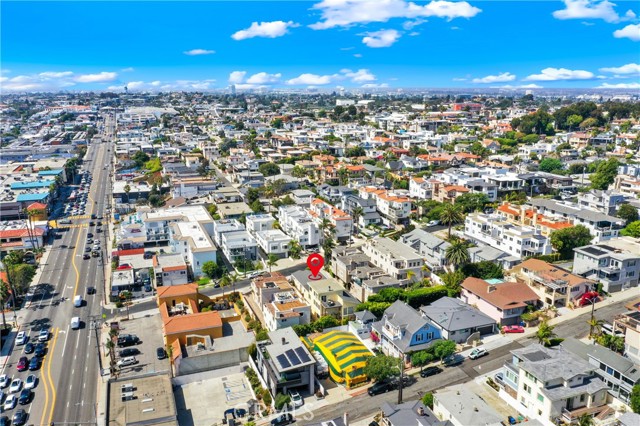 834 15th Street, Hermosa Beach CA: https://media.crmls.org/medias/012a2f7a-56d0-4851-a39a-eb9da3037fd0.jpg