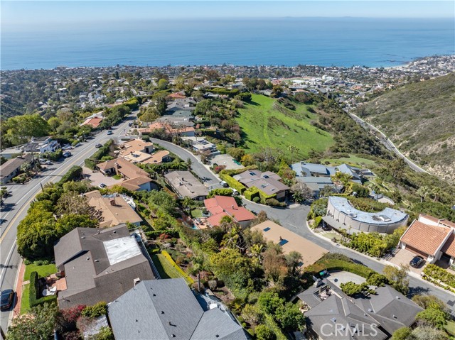 Detail Gallery Image 6 of 46 For 1961 San Remo Dr, Laguna Beach,  CA 92651 - 3 Beds | 2/1 Baths