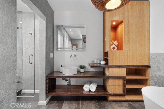 Detail Gallery Image 27 of 42 For 5339 Newcastle Ave #112,  Encino,  CA 91316 - 3 Beds | 2 Baths