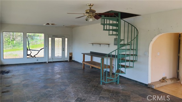 9176 Upper Lake Lucerne Road, Upper Lake CA: https://media.crmls.org/medias/012be5b8-ff95-4c6b-a5dd-3094b8de98b3.jpg