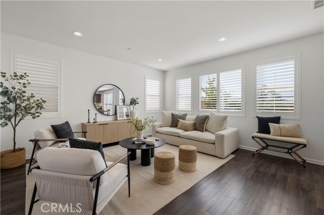 Detail Gallery Image 4 of 33 For 20650 Huntley, Saugus,  CA 91350 - 4 Beds | 3 Baths