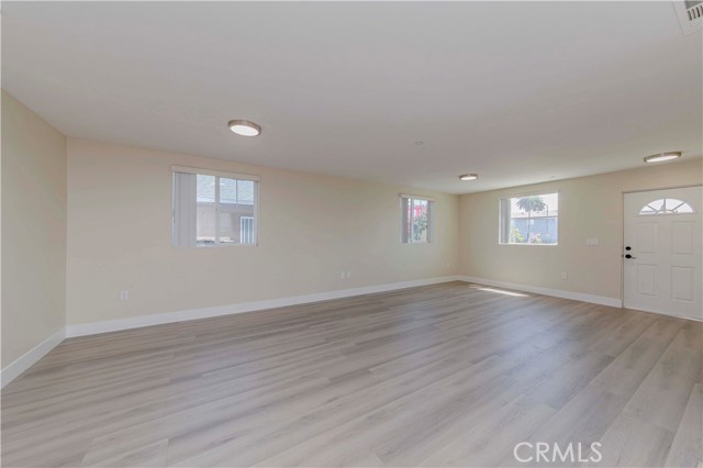 Detail Gallery Image 8 of 35 For 8711 Mckinley Pl, Los Angeles,  CA 90002 - 5 Beds | 3 Baths