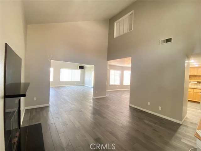 Detail Gallery Image 2 of 25 For 15449 Canyonstone Dr, Moreno Valley,  CA 92551 - 3 Beds | 2/1 Baths