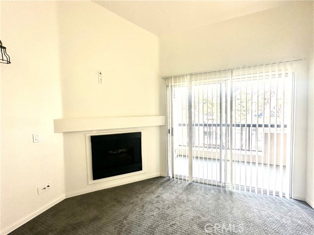 Detail Gallery Image 19 of 25 For 5510 Owensmouth Ave #327,  Woodland Hills,  CA 91367 - 2 Beds | 2 Baths