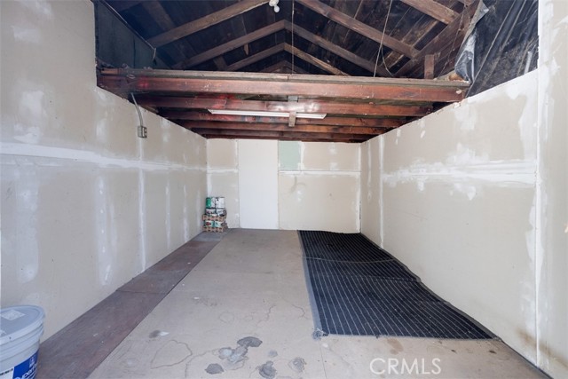 1206 N Keystone, Burbank CA: https://media.crmls.org/medias/012f3d75-fb53-453d-afc6-91aecb954b3f.jpg