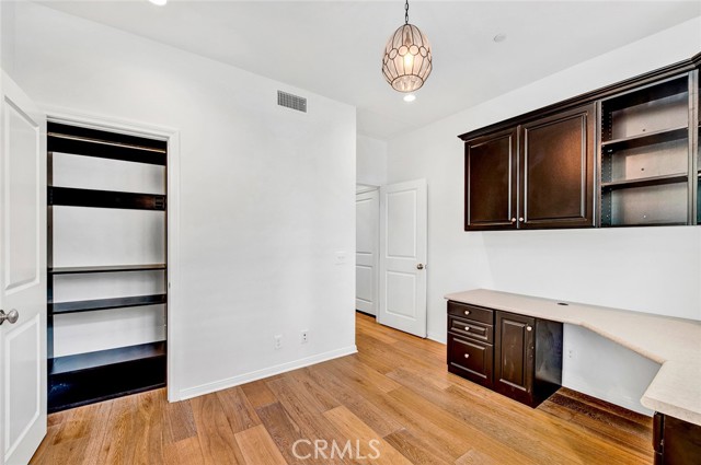 34 Somerton, Irvine CA: https://media.crmls.org/medias/012f7ac4-0255-4acf-9dd3-f5f349710eaa.jpg