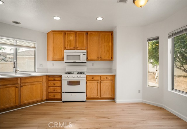 Detail Gallery Image 18 of 50 For 31868 Corte Montoya, Temecula,  CA 92592 - 4 Beds | 3/1 Baths