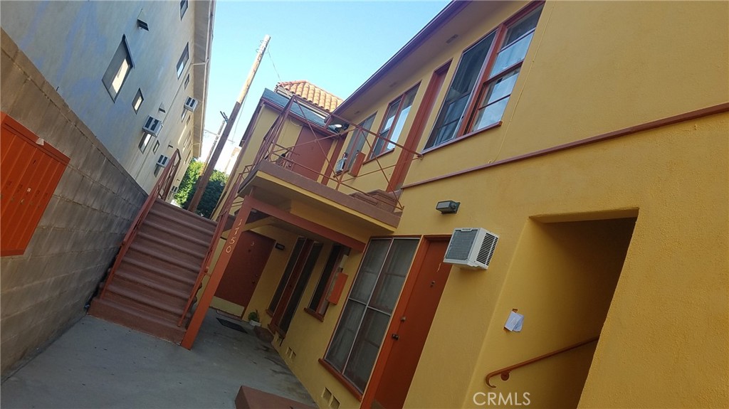 MLS #SR25101612 img 2