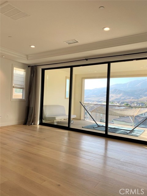 Detail Gallery Image 18 of 23 For 20409 W Esmerelda Ln, Porter Ranch,  CA 91326 - 4 Beds | 4/1 Baths