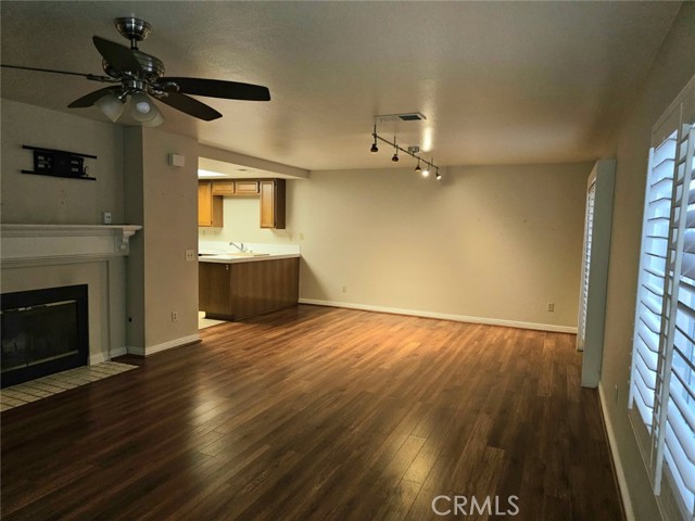 Detail Gallery Image 6 of 11 For 25150 Steinbeck Ave #B,  Stevenson Ranch,  CA 91381 - 3 Beds | 3 Baths