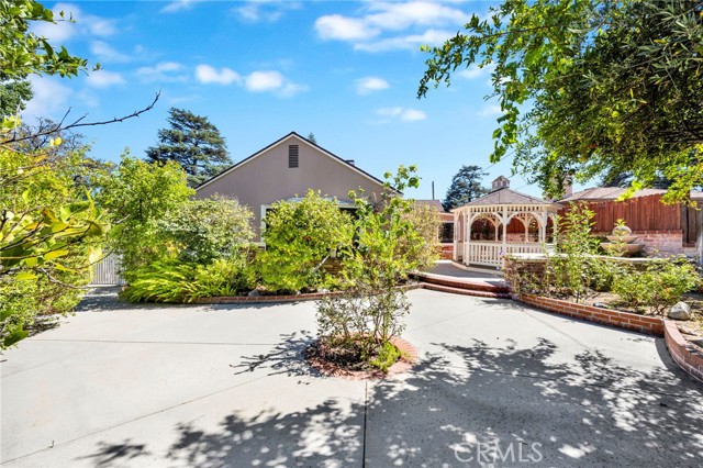 4547 Lasheart Drive, La Canada Flintridge CA: https://media.crmls.org/medias/0131ceb0-59b6-4206-b5eb-96f0f2af217e.jpg
