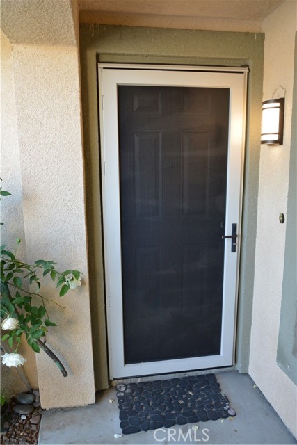 Detail Gallery Image 4 of 42 For 17648 Park Plaza Ct, Victorville,  CA 92395 - 4 Beds | 2 Baths