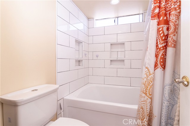 28138 Florence Lane, Canyon Country CA: https://media.crmls.org/medias/01329554-d904-42e3-ace2-9e1ab572cda9.jpg