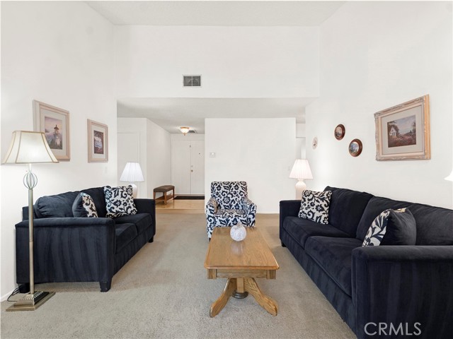 Detail Gallery Image 7 of 37 For 26953 Cuatro Milpas St, Valencia,  CA 91354 - 3 Beds | 2 Baths