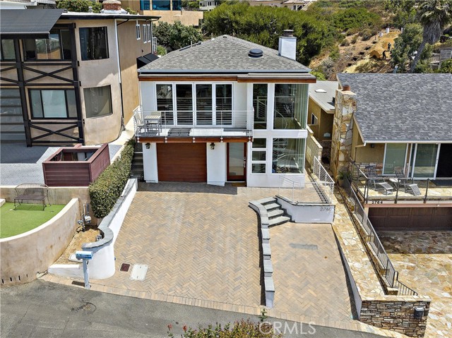 Detail Gallery Image 1 of 44 For 2760 Highland Way, Laguna Beach,  CA 92651 - 3 Beds | 3 Baths