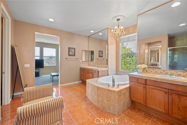Detail Gallery Image 27 of 41 For 24274 Palo Verde Dr, Valencia,  CA 91354 - 5 Beds | 4/1 Baths