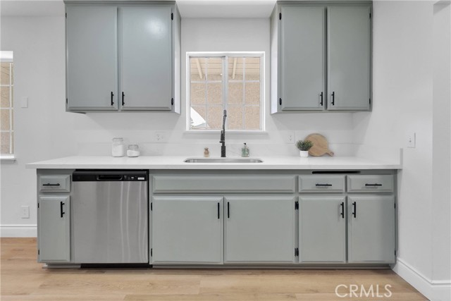 21229 Balsa Street, Apple Valley CA: https://media.crmls.org/medias/01353d14-b575-416b-ad3d-a6c59425678d.jpg