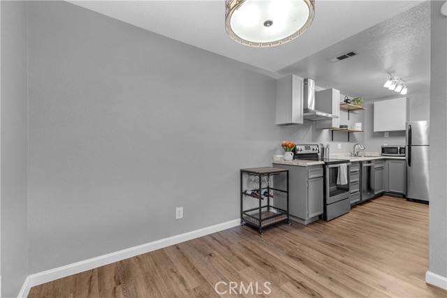 Image 12 of 27 For 2822 N Auburn Ct  E213