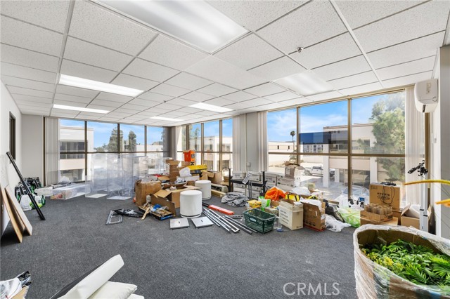 620 S Magnolia Avenue, Ontario CA: https://media.crmls.org/medias/0136b48f-5eea-464b-a9c7-0c8a91573af2.jpg