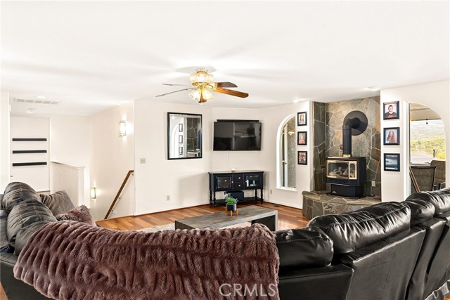 Detail Gallery Image 8 of 53 For 26 Regal Way, Oroville,  CA 95966 - 5 Beds | 3/1 Baths