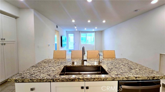 Detail Gallery Image 10 of 27 For 1897 S Union St #130,  Anaheim,  CA 92805 - 2 Beds | 2 Baths