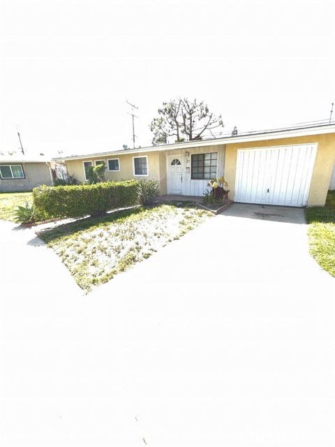 1273 N Studebaker Rd, Long Beach, CA 90815