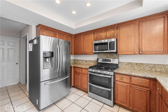 3046 W Avenue J4, Lancaster CA: https://media.crmls.org/medias/0137f51b-1d79-46df-84ab-7280a3adb968.jpg