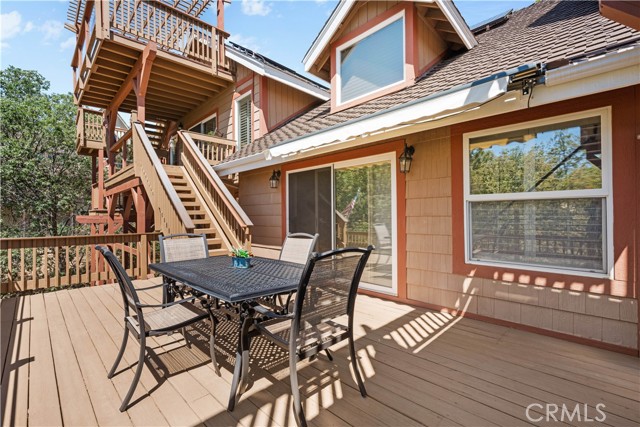 1088 Nadelhorn Drive, Lake Arrowhead CA: https://media.crmls.org/medias/0138074c-3251-4031-81cc-d3c8868dae2f.jpg
