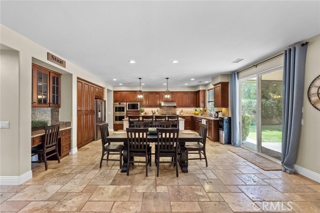 Detail Gallery Image 17 of 62 For 46331 Hunter Trail, Temecula,  CA 92592 - 5 Beds | 3 Baths