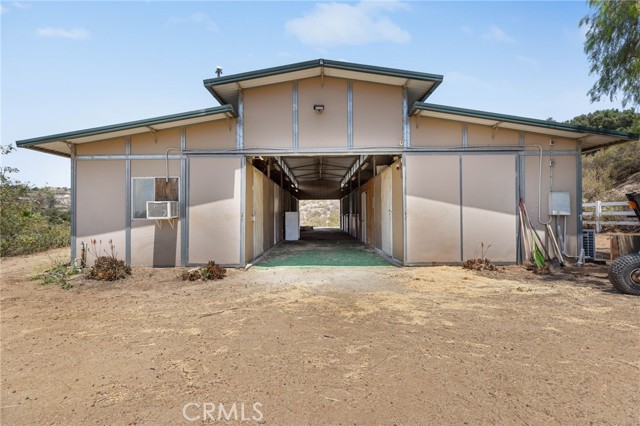 41605 De Portola Road, Temecula CA: https://media.crmls.org/medias/0138b3cc-8458-454c-b1d8-7371221dce82.jpg