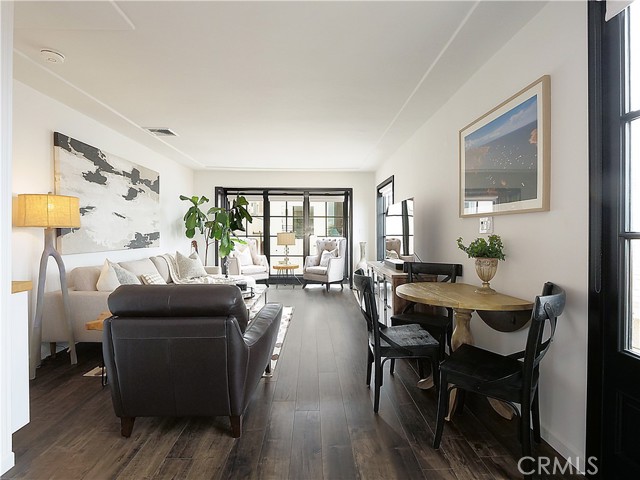 229 Marine Place, Manhattan Beach CA: https://media.crmls.org/medias/0138fa84-7a64-4e00-af07-6a675a019db5.jpg