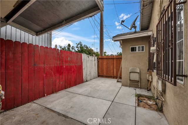 1528 15th Street, Long Beach, California 90813, 2 Bedrooms Bedrooms, ,1 BathroomBathrooms,Single Family Residence,For Sale,15th,SW24199149