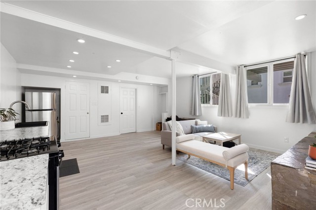 3316 Vista Drive, Manhattan Beach, California 90266, 4 Bedrooms Bedrooms, ,3 BathroomsBathrooms,Residential,Sold,Vista,SB22226244