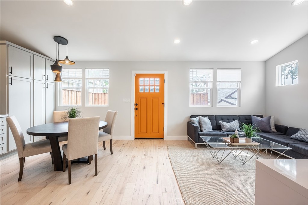 MLS #OC26160095 image #1