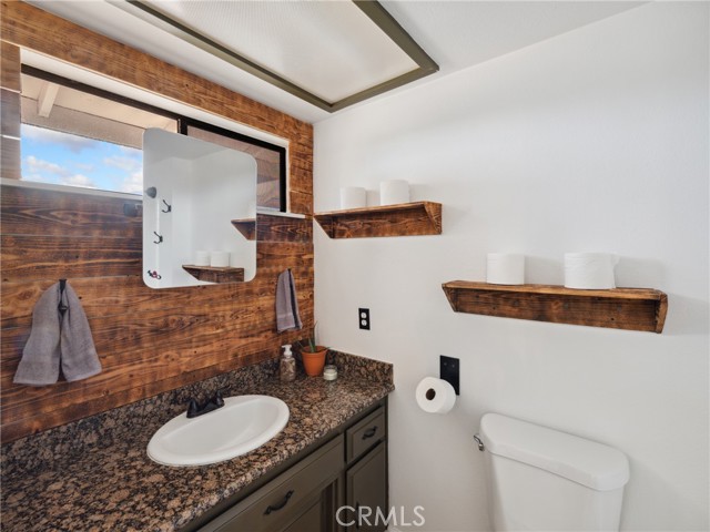 Detail Gallery Image 12 of 40 For 14005 Apple Valley Rd, Apple Valley,  CA 92307 - 3 Beds | 2 Baths