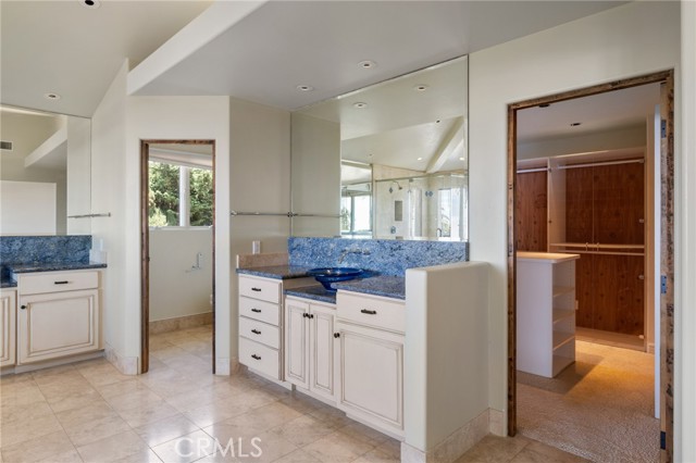 7460 Alida Place, Rancho Palos Verdes CA: https://media.crmls.org/medias/013bf9d7-9545-49da-8e2c-fb292a53e90b.jpg